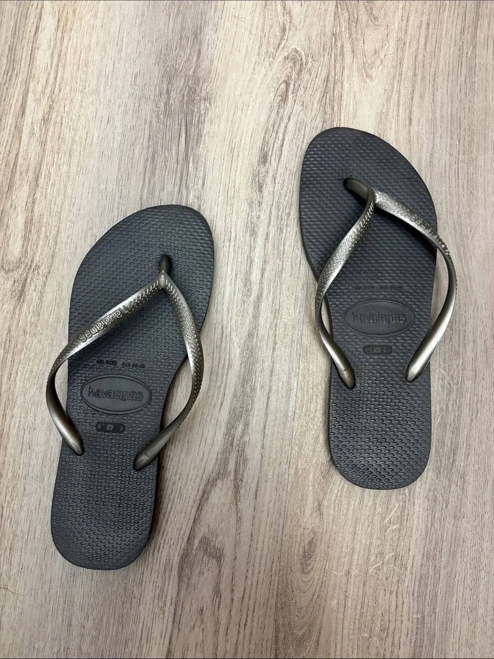 Silver Havaianas Slim Flip Flop Sandals for Women Size 7/8W